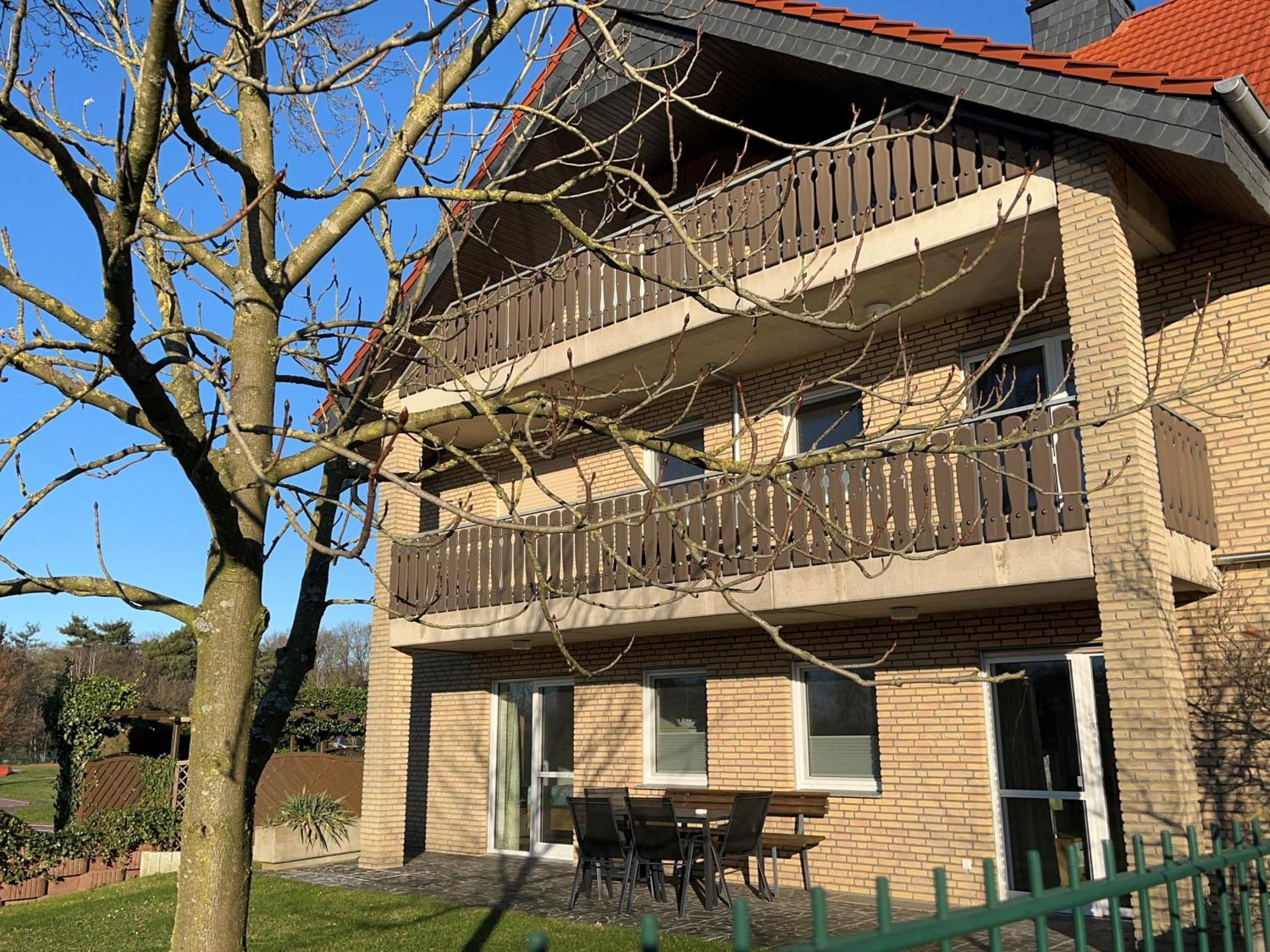 Pension / Gaststaette Zum Minigolfplatz Versmold Bagian luar foto